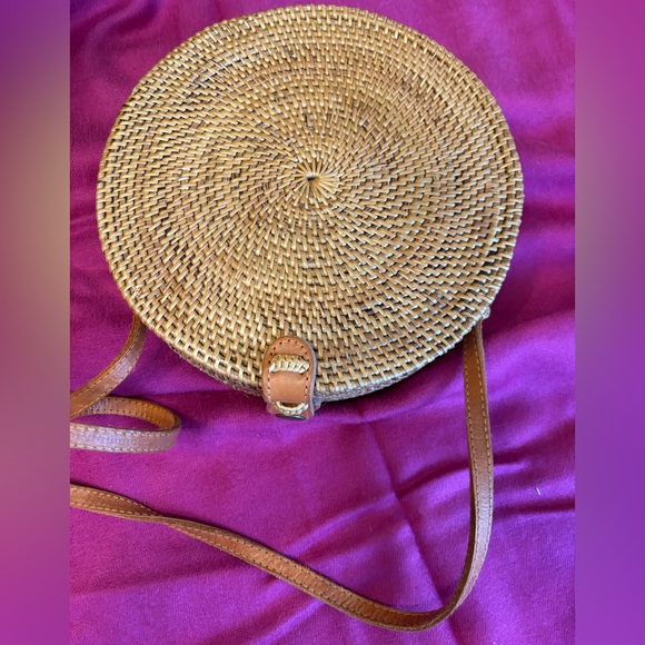 The Winding Road Round Bag- Natural Handcrafted by Balinese Women - Picture 4 of 7